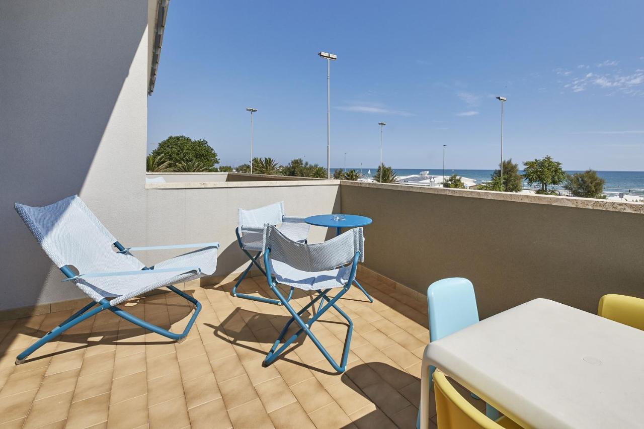 Hotel Tritone Senigallia Exterior photo