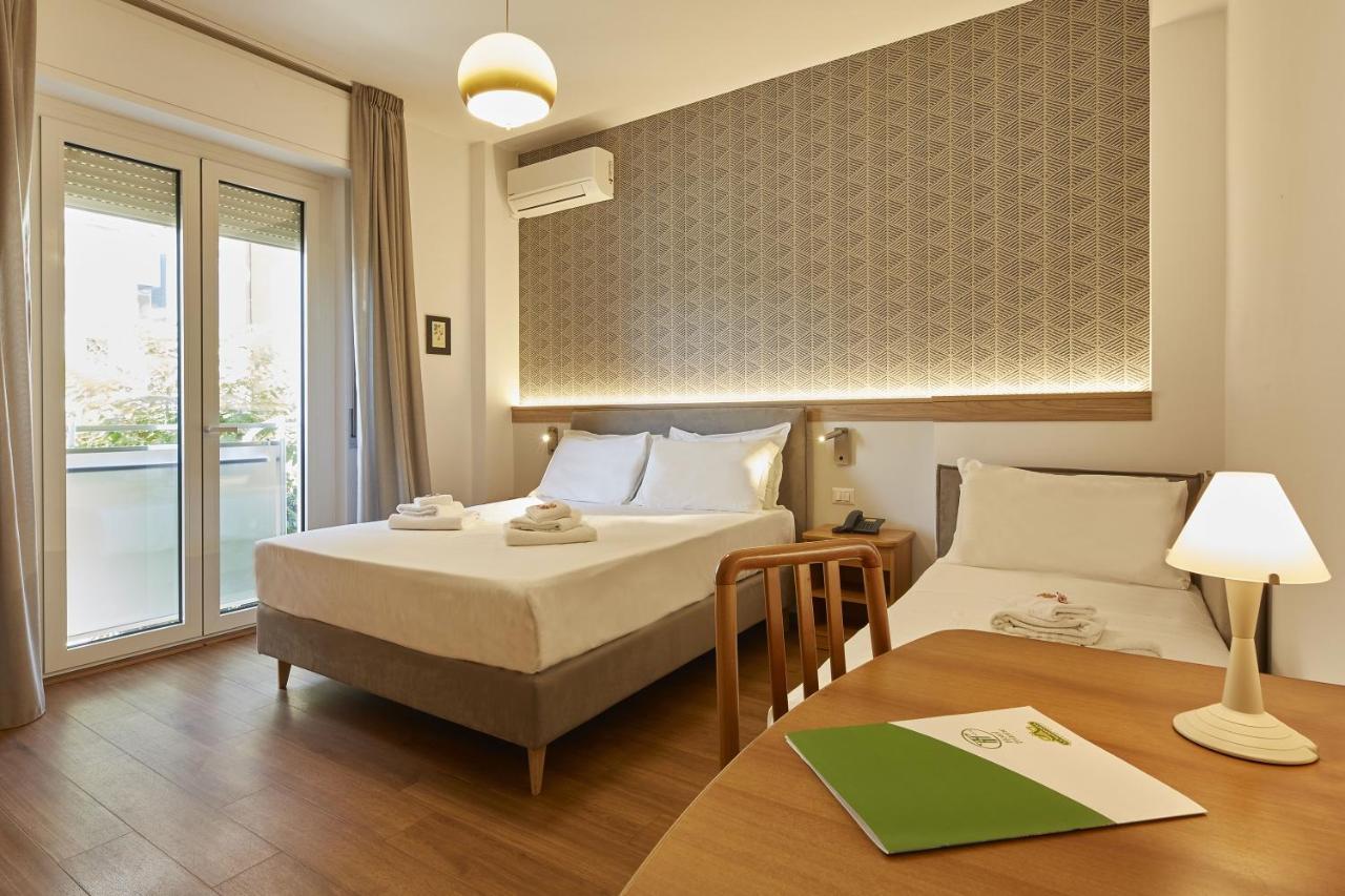 Hotel Tritone Senigallia Exterior photo