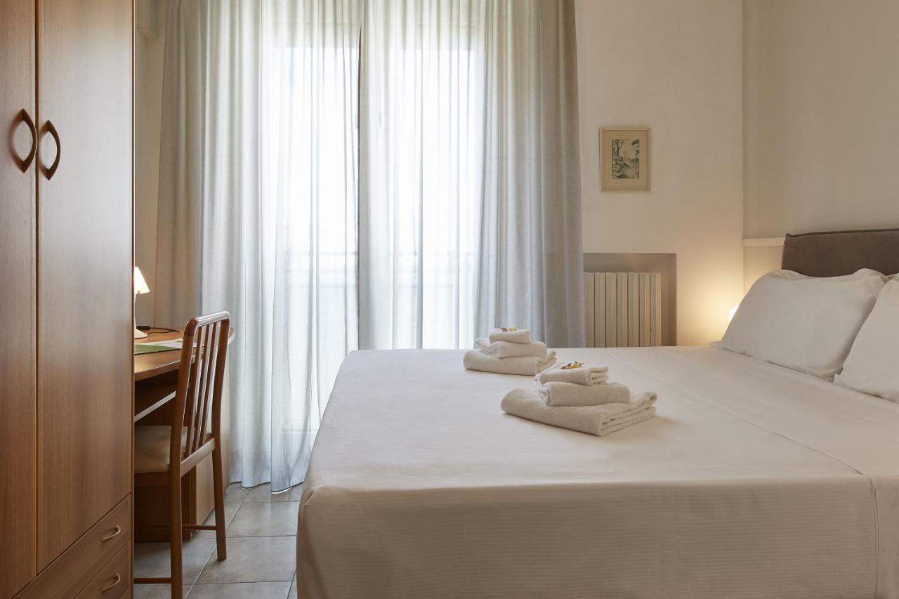 Hotel Tritone Senigallia Exterior photo