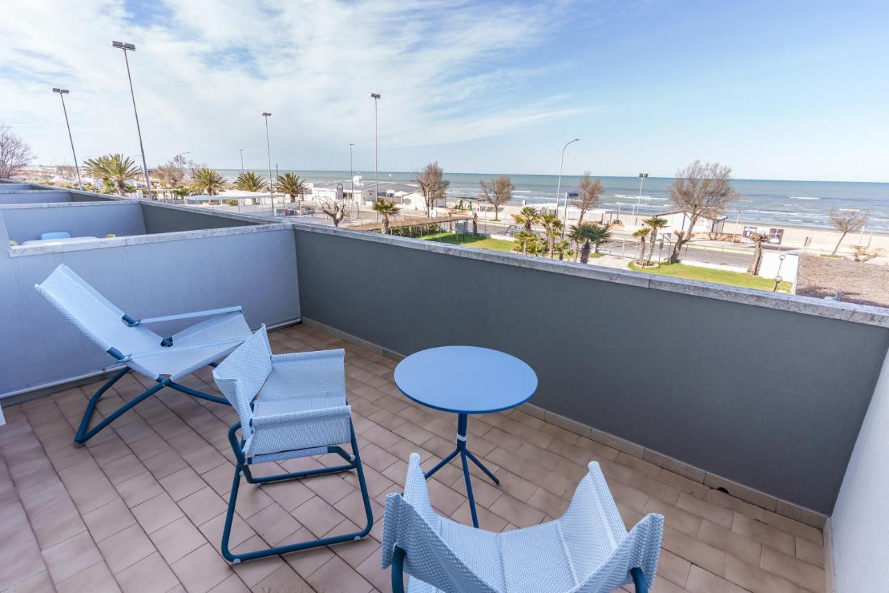 Hotel Tritone Senigallia Exterior photo