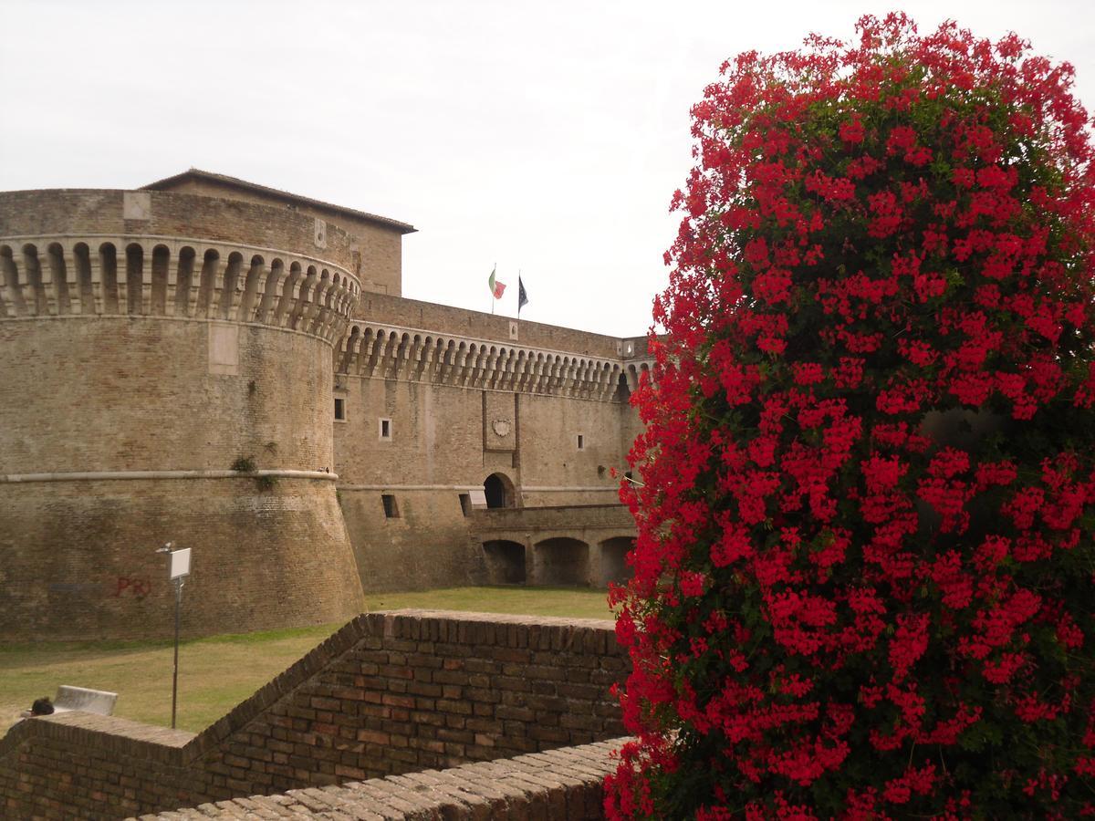 Hotel Tritone Senigallia Exterior photo