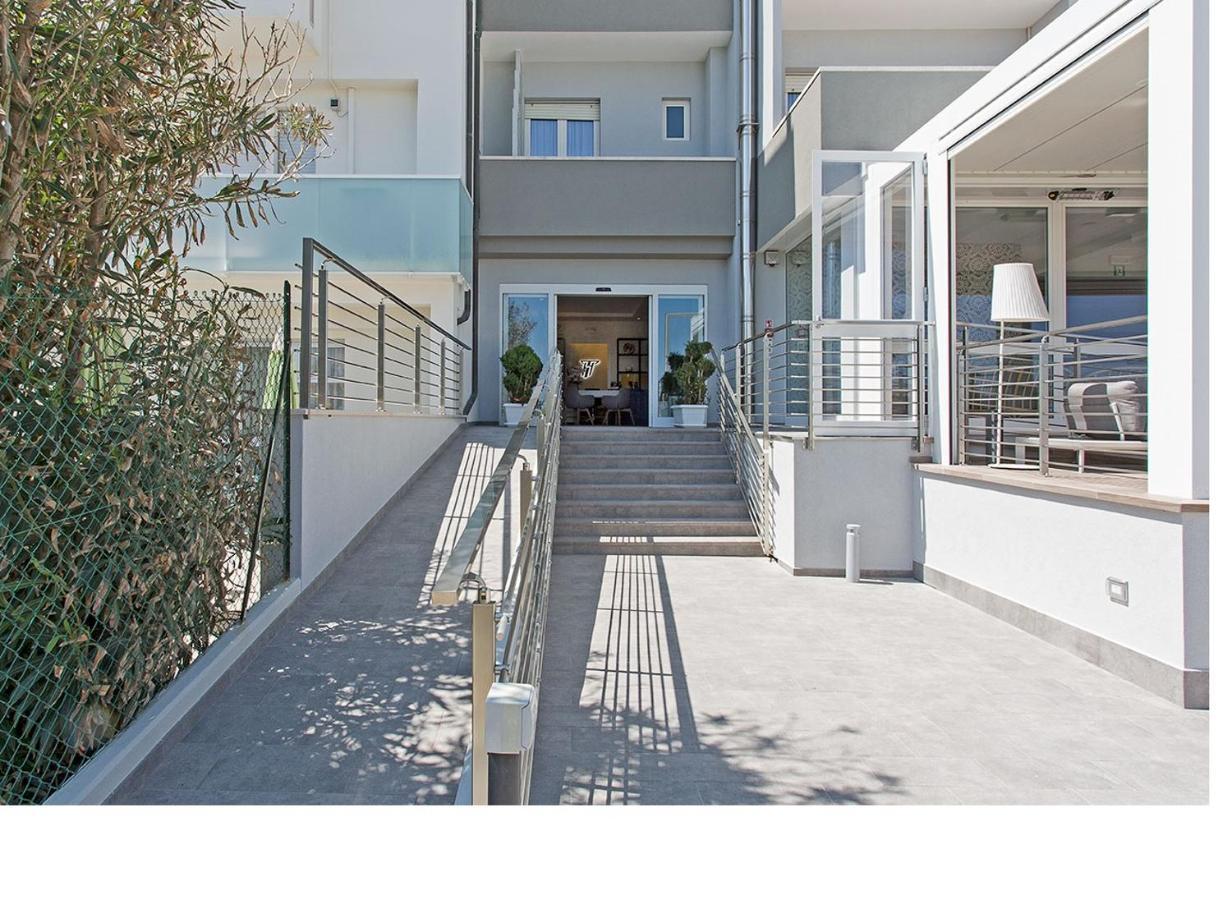 Hotel Tritone Senigallia Exterior photo