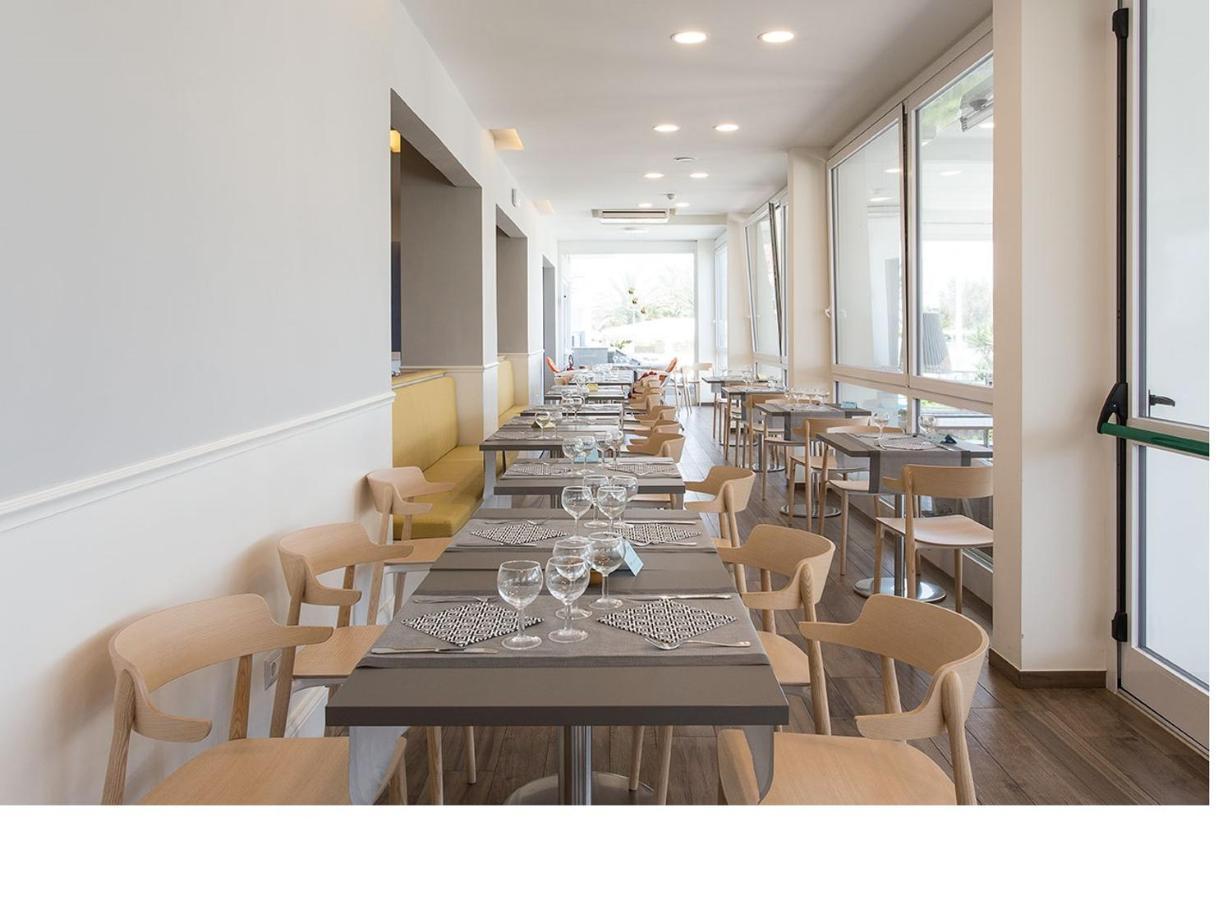 Hotel Tritone Senigallia Exterior photo